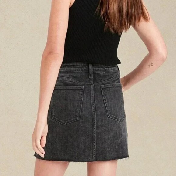 Banana Republic Denim Mini Shirt with Raw Hem Black Size 4 - Picture 3 of 11